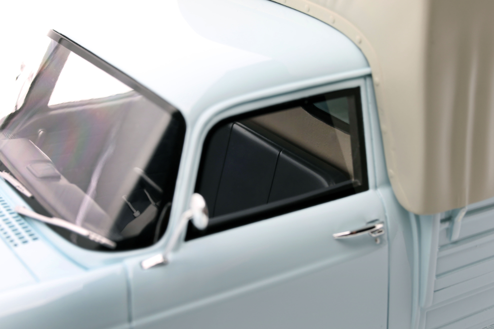 PEUGEOT 404 PICK UP - 1967 EDICIÓN LIMITADA NUMERADA