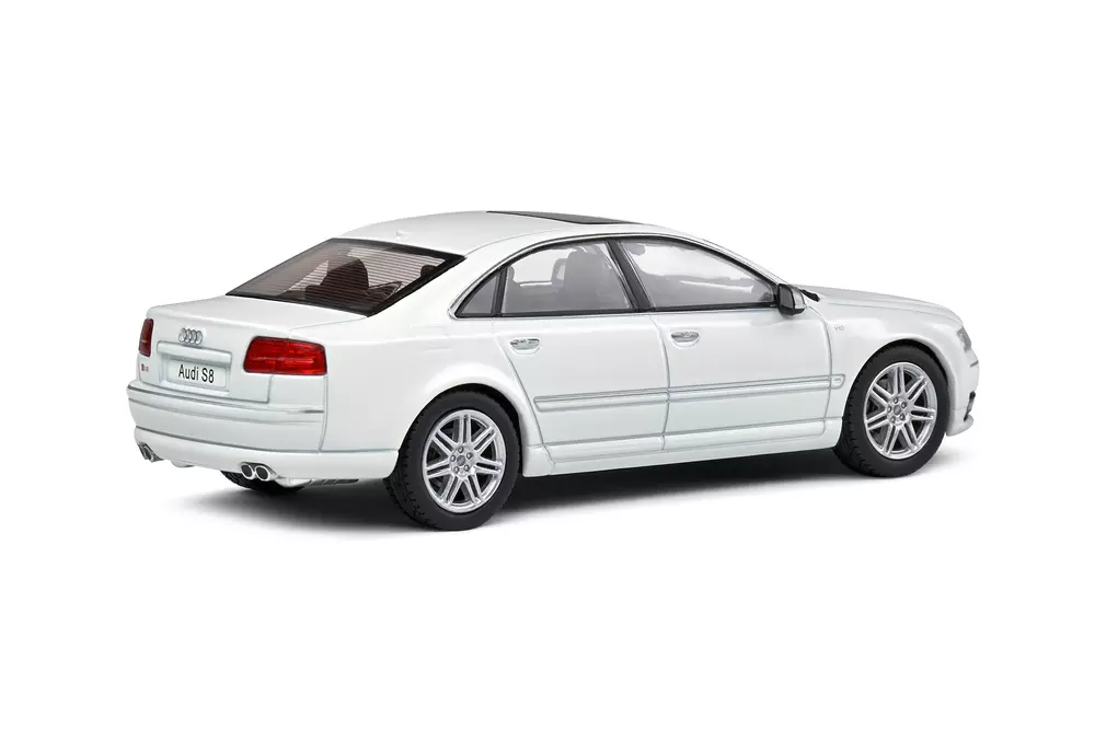 AUDI S8 (D3) – 2010