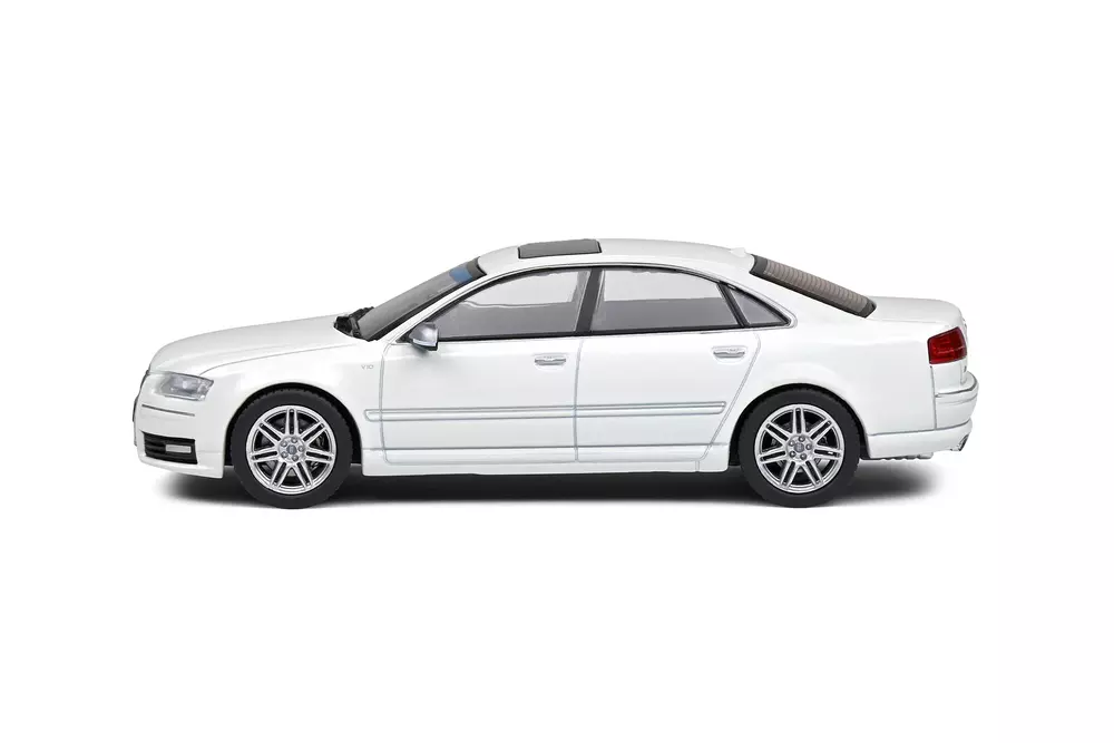 AUDI S8 (D3) – 2010