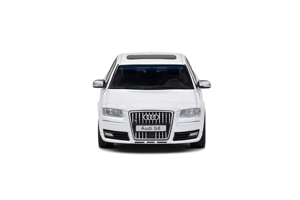 AUDI S8 (D3) – 2010