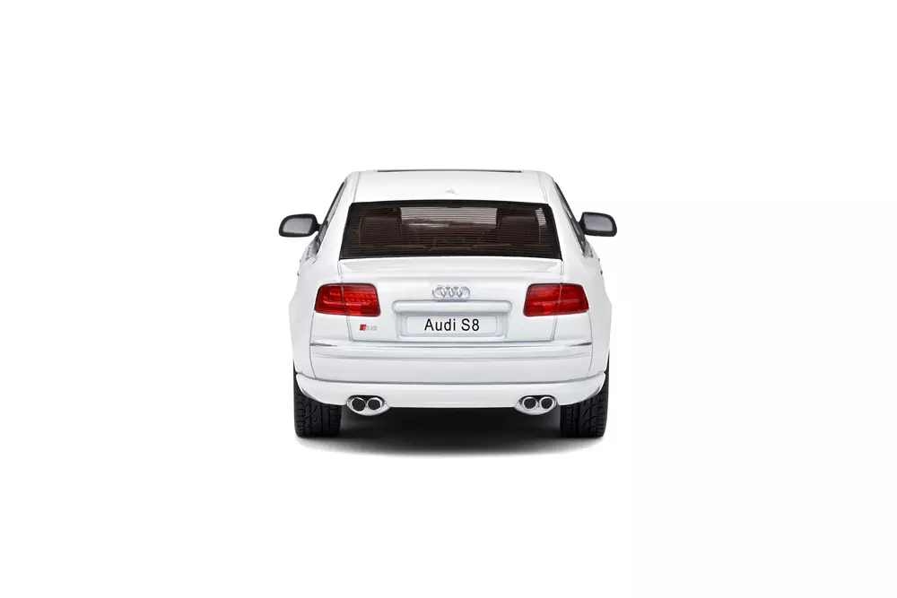 AUDI S8 (D3) – 2010