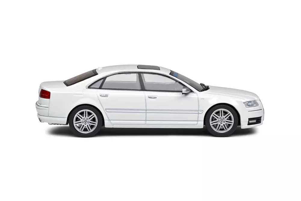 AUDI S8 (D3) – 2010