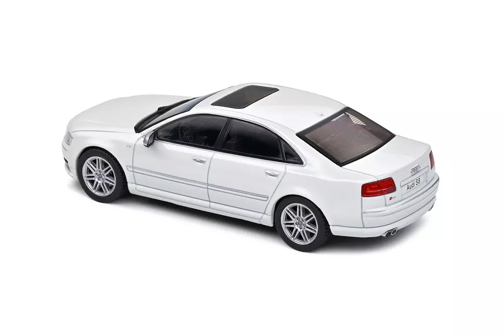 AUDI S8 (D3) – 2010
