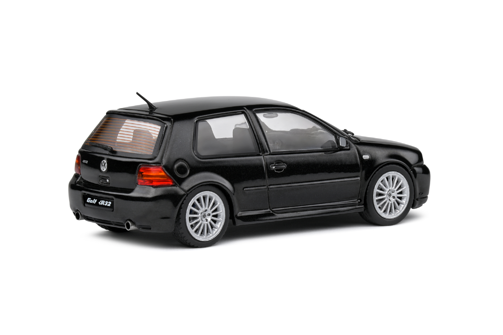 VW GOLF IV R32 – 2003