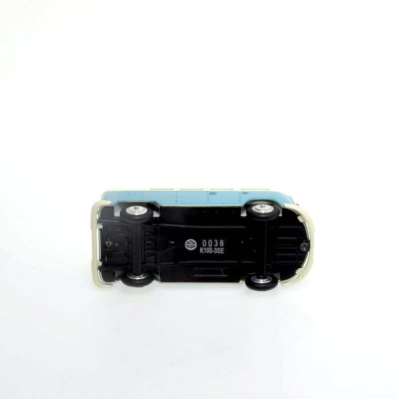 1:43 VOLKSWAGEN COMBI BUS CON SWAROVSKI®  - EDICIÓN LIMITADA NUMERADA - MINIALUXE