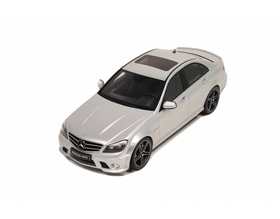 1:18 MERCEDES-BENZ C63 AMG SILVER
