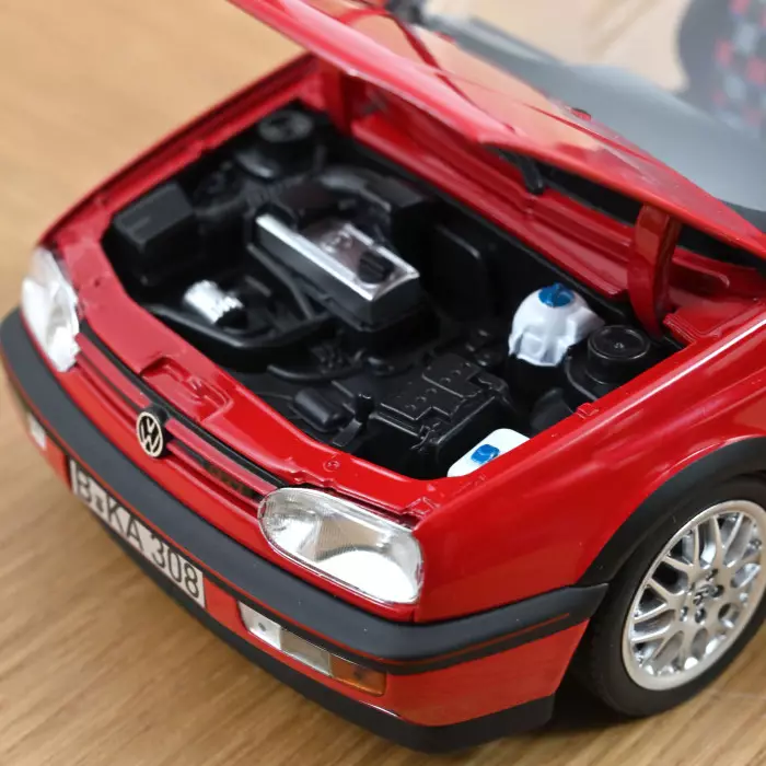 VW Golf III GTI 1996 Rouge Flash 1/18