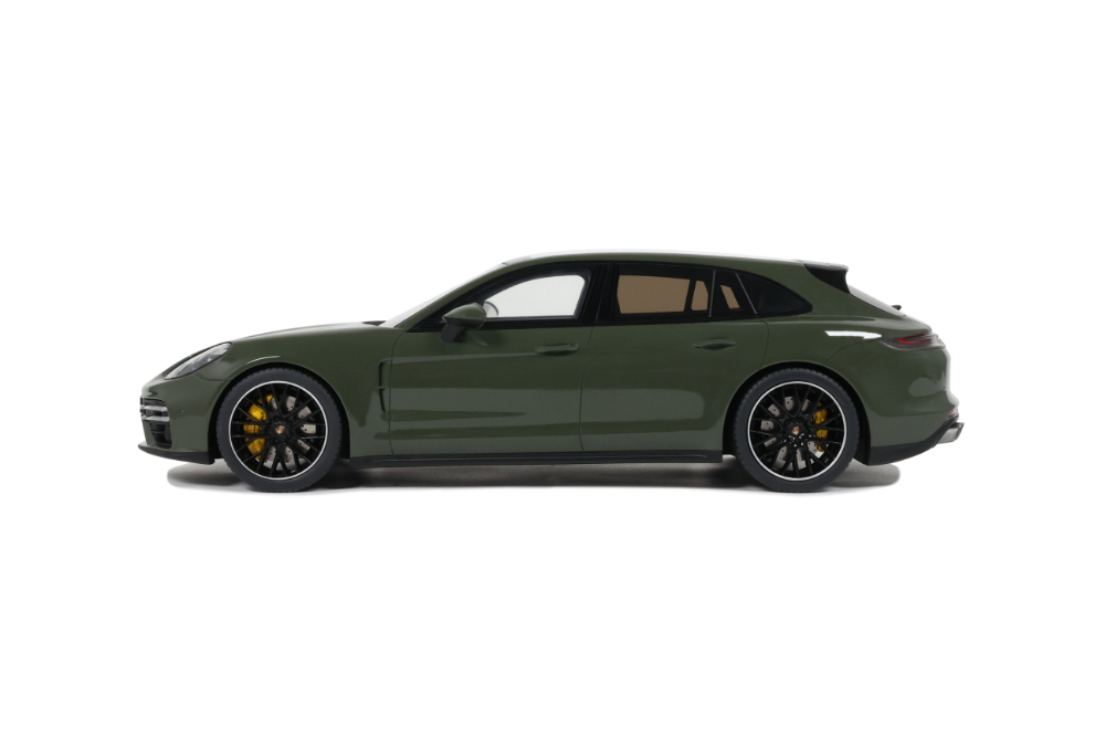 PORSCHE PANAMERA TURBO S SPORT TURISMO GREEN 2021