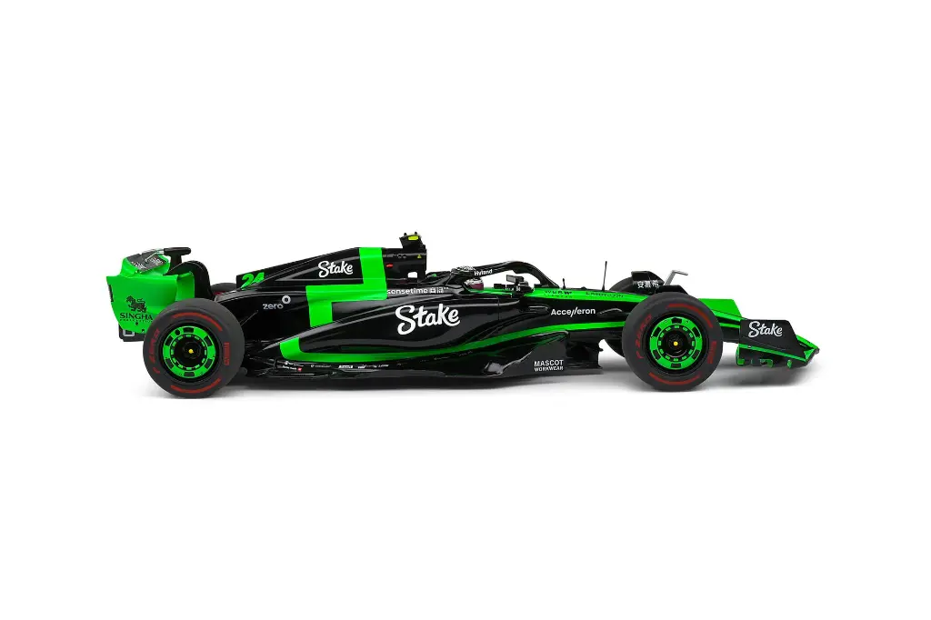 1-18-kick-sauber-f1-team-c44-black-zguanyu-bahrain-gp-2024-05.webp