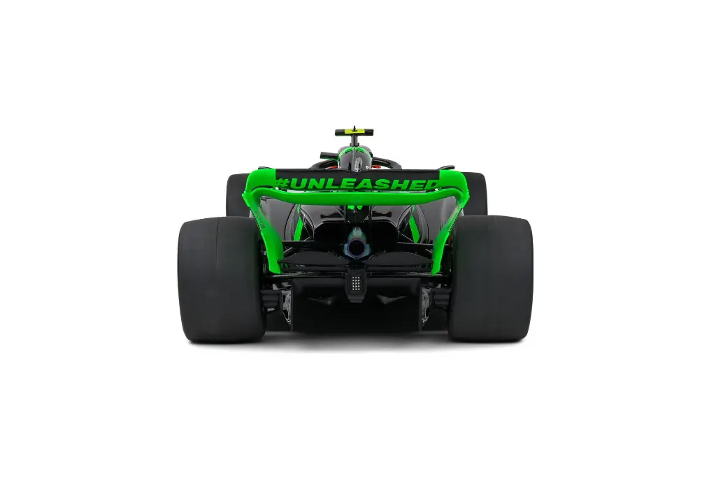 1-18-kick-sauber-f1-team-c44-black-zguanyu-bahrain-gp-2024-03 (1).webp