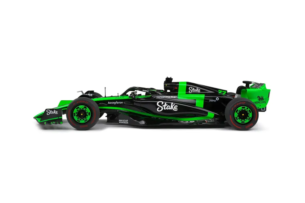 1-18-kick-sauber-f1-team-c44-black-vbottas-japan-gp-2024-02.webp