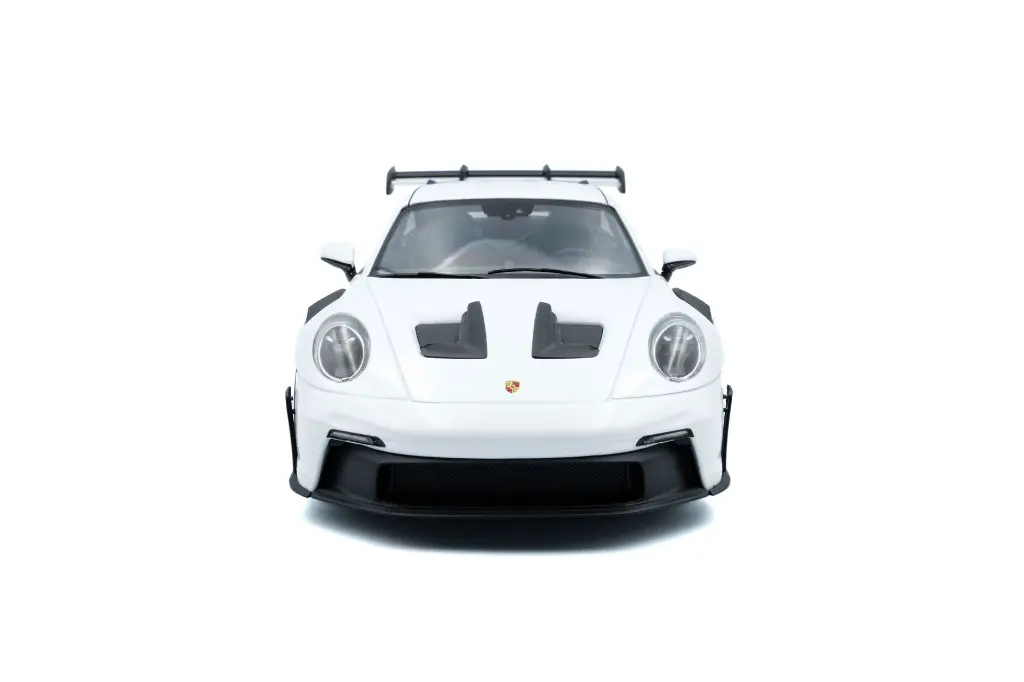 porsche-911-gt3-rs-white-with-blue-stripes-2024-06.webp