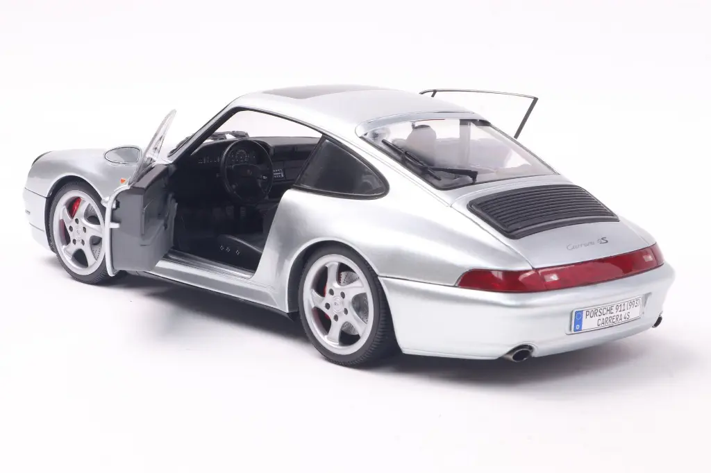 porsche-911-993-4s-polar-silver-1996-09.webp