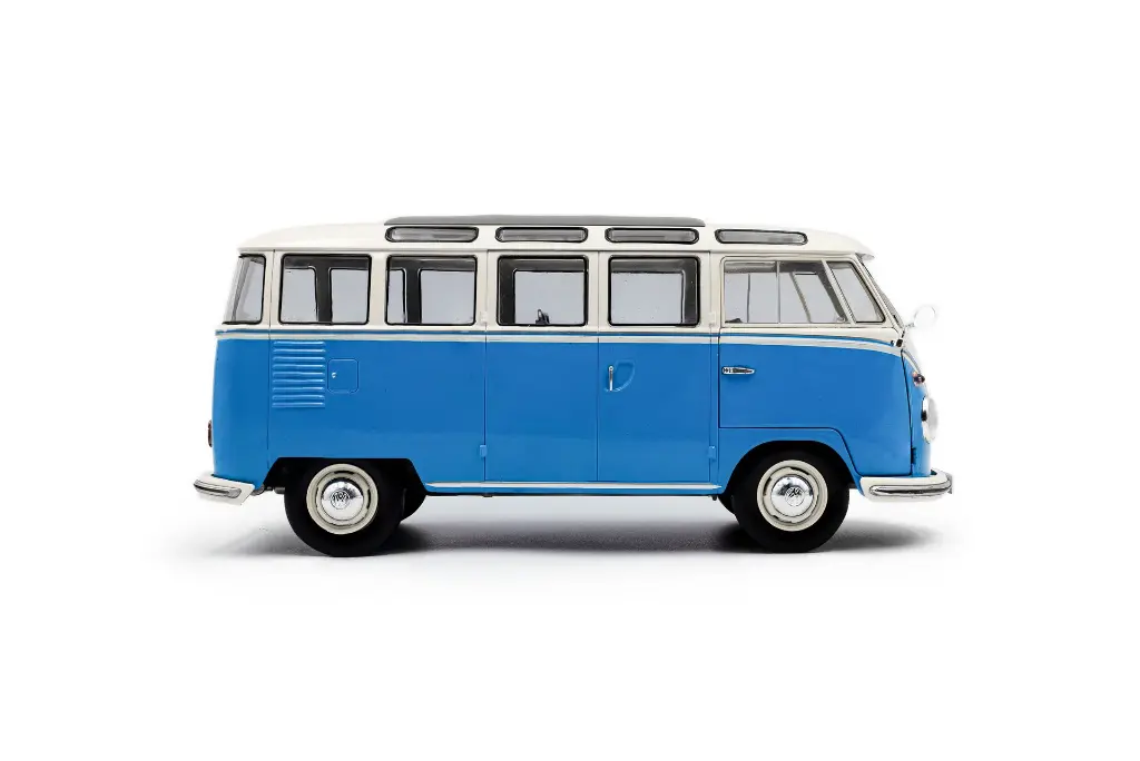 volkswagen-t1-samba-blue-white-1962-05.webp