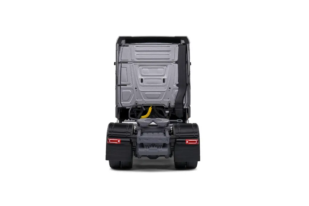 s2400202-mercedes-benz-actros-l-grand-prix-edition-2019-03.webp