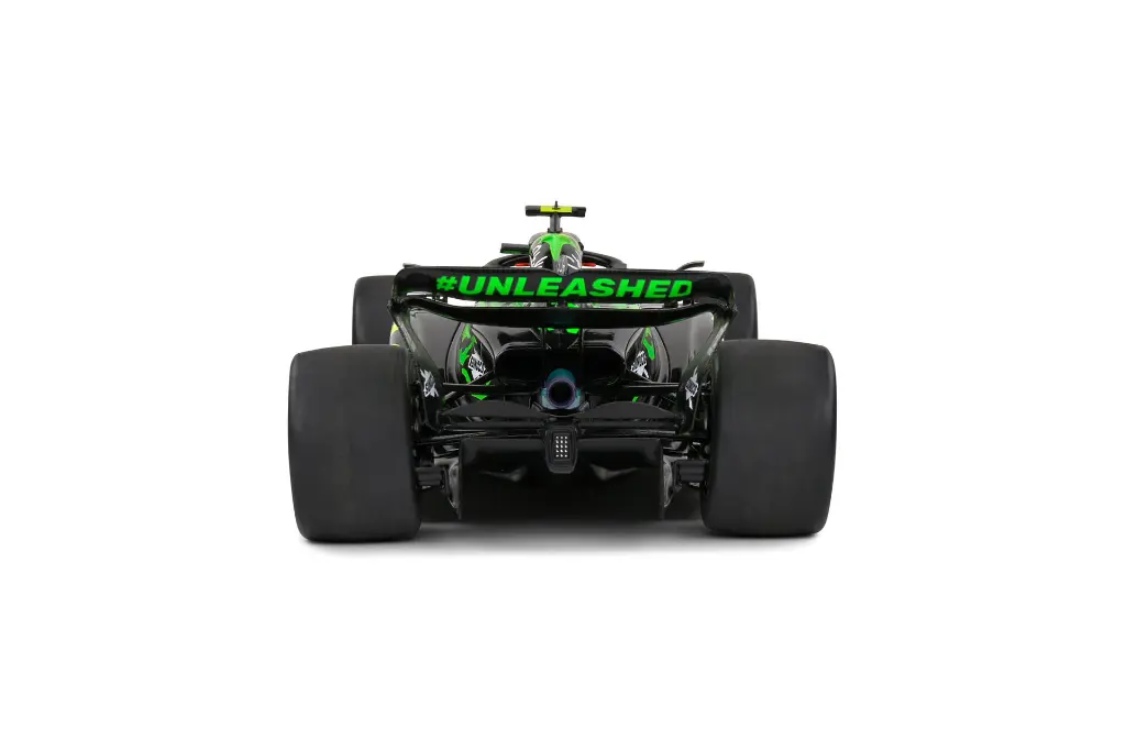 S1814103-R.webp