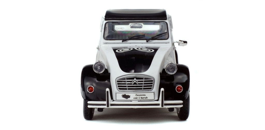 1:18 CITROËN 2CV6 BZH - 1982
