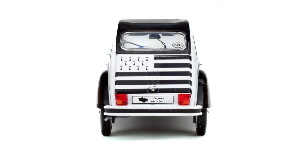 1:18 CITROËN 2CV6 BZH - 1982