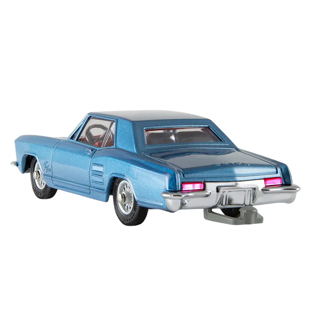 Buick-Riviera-rear-with-lights-1000px-Photoroom.webp