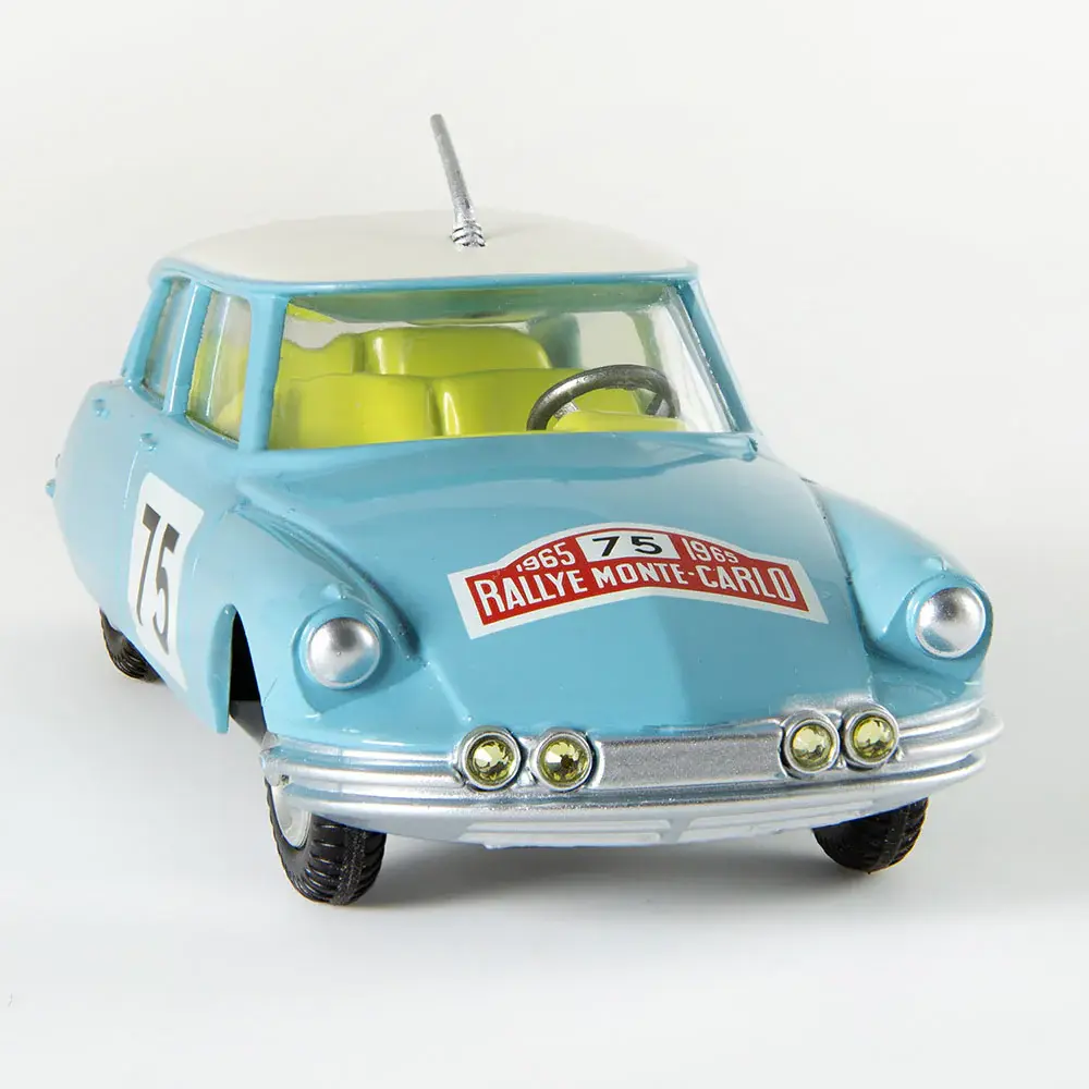 Citroen-DS19-front-1000px.webp