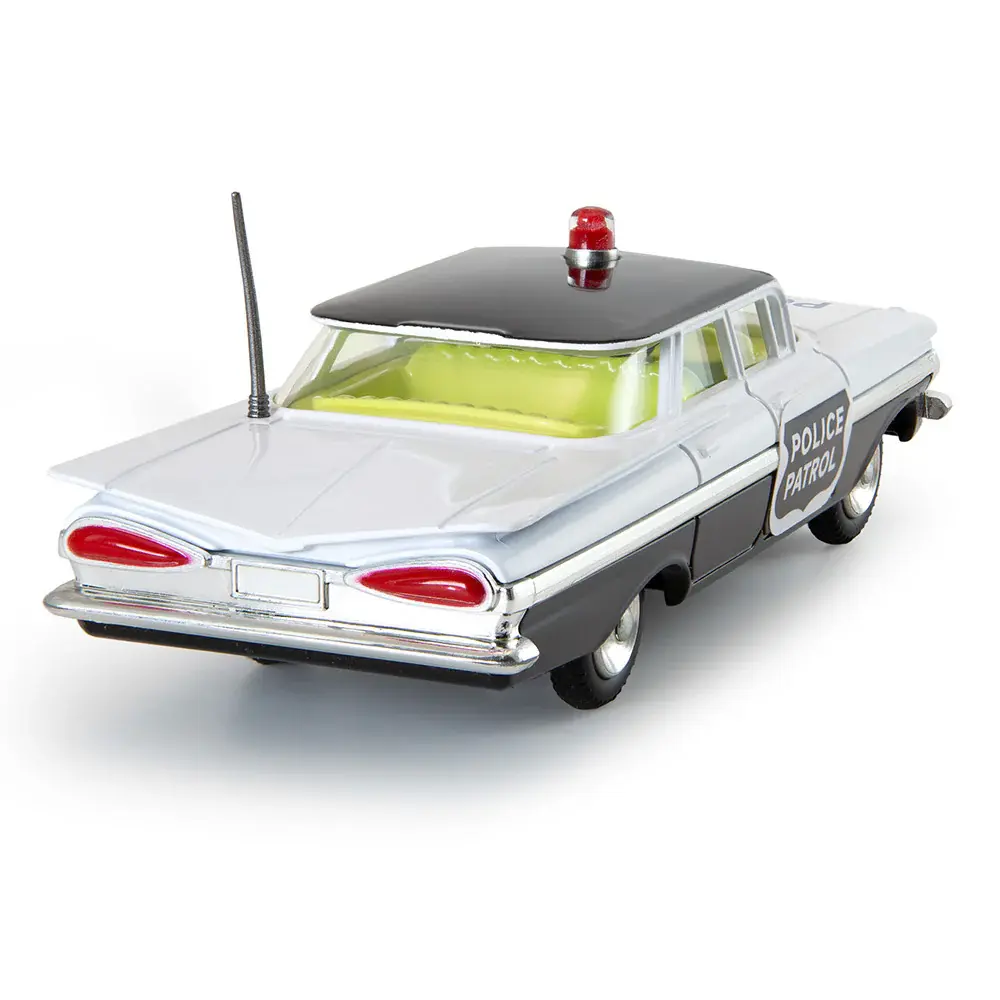 Chevrolet-police-car-rear-1000px.webp