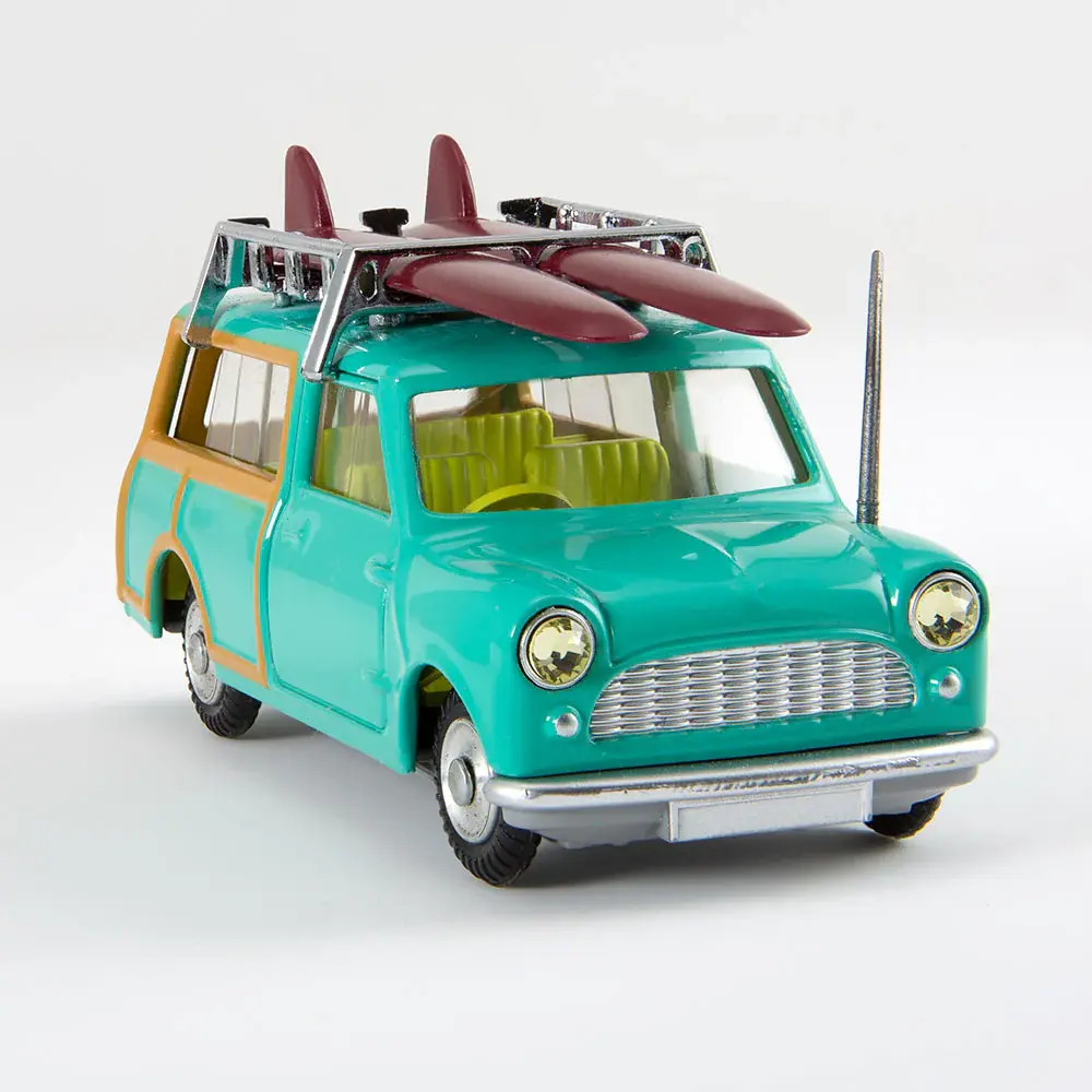 Mini-Countryman-Surfer-front-sq-1000px.webp
