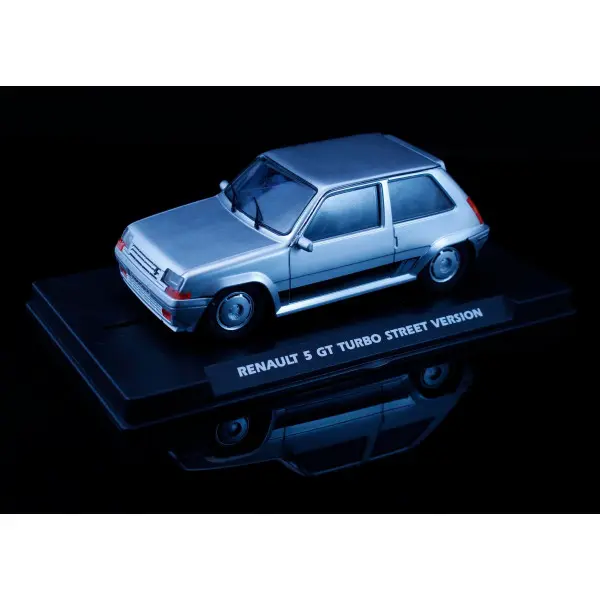 renault-5-gt-street-car-plata (1).webp