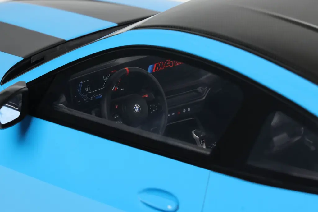 1-18-bmw-m4-cs-riviera-blue-2024-09.webp