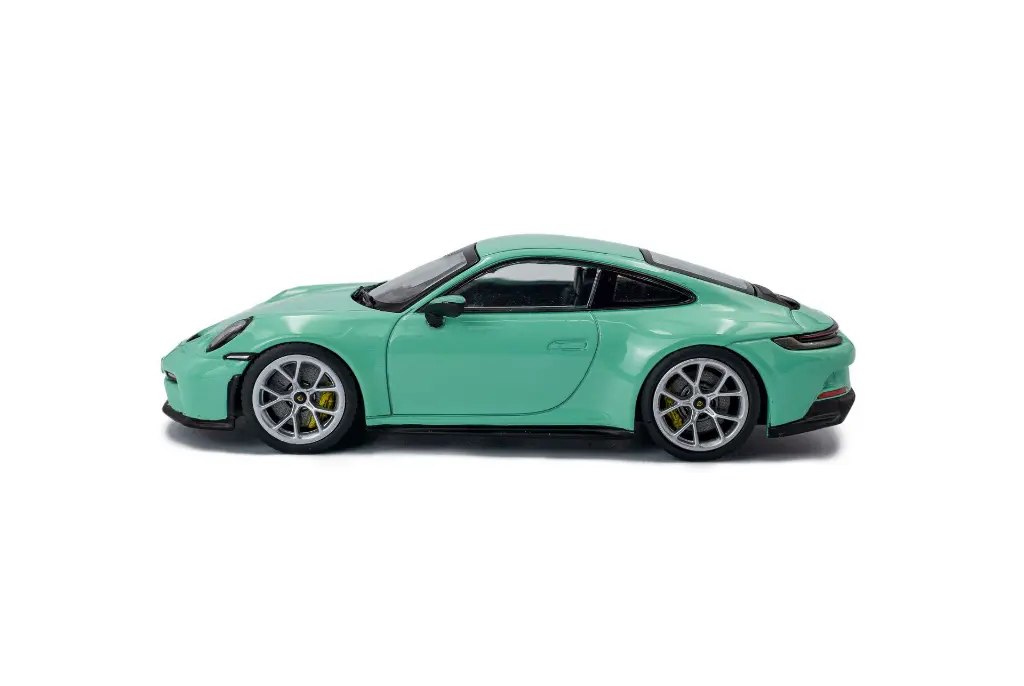 s4316503-porsche-911-992-gt3-touring-mint-green-2023-02.webp