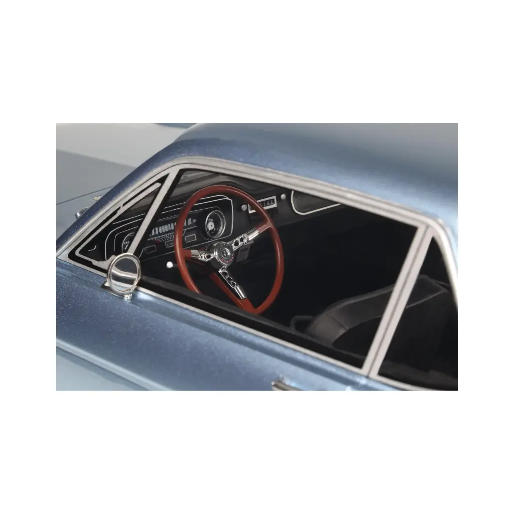 ford-mustang-v8-hardtop-silver-blue-pony-1965 (7).webp