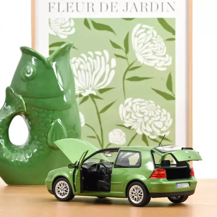 vw-golf-gti-1998-vert-cosmos-metallise-1-18 (1).webp