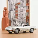 alfa-romeo-2000-spider-1973-gris-clair-metallise-1-18 (1).webp