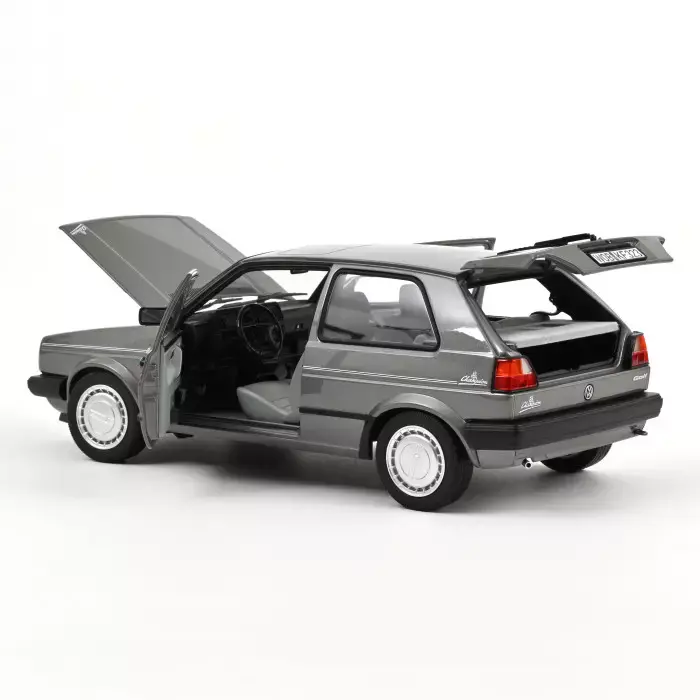 vw-golf-champion-1990-gris-metallise-1-18 (6).webp