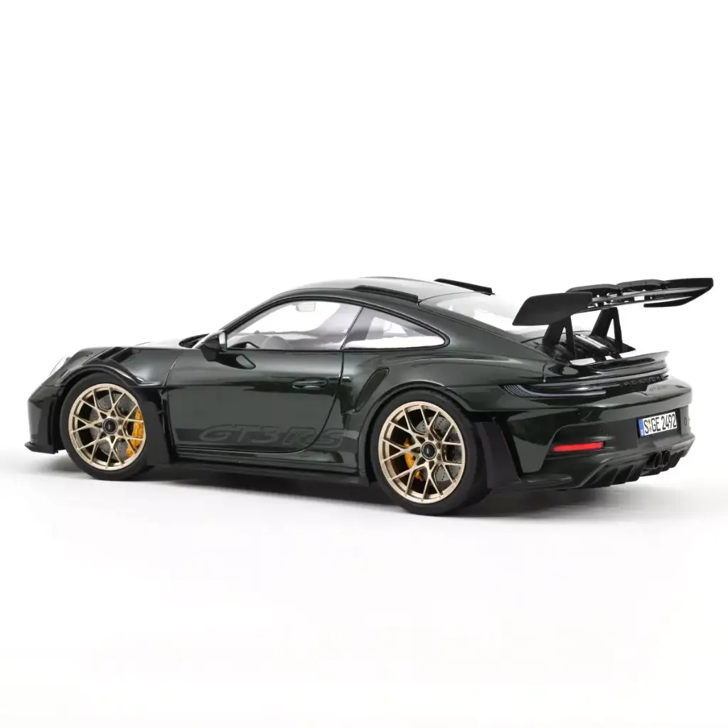 porsche-911-gt3-rs-2022-vert-jet-metallise-et-noir-1-12 (7).webp