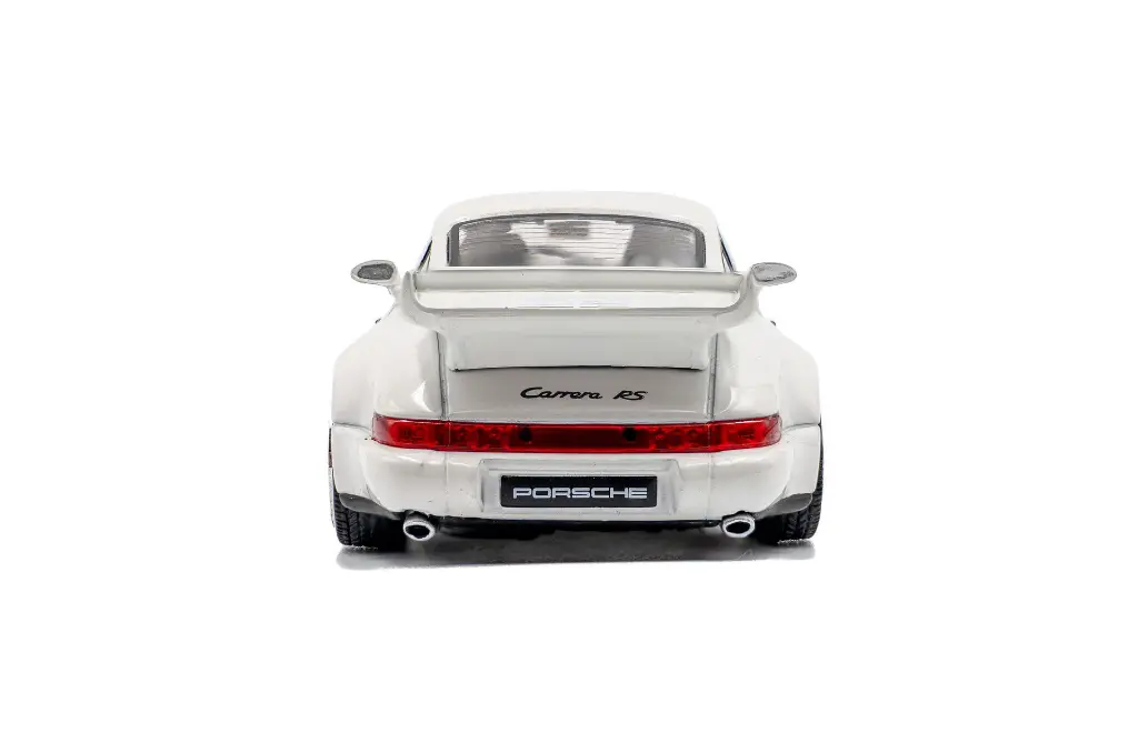 s4316902-porsche-911-964-rs-3-8-grand-prix-white-1994-03.webp