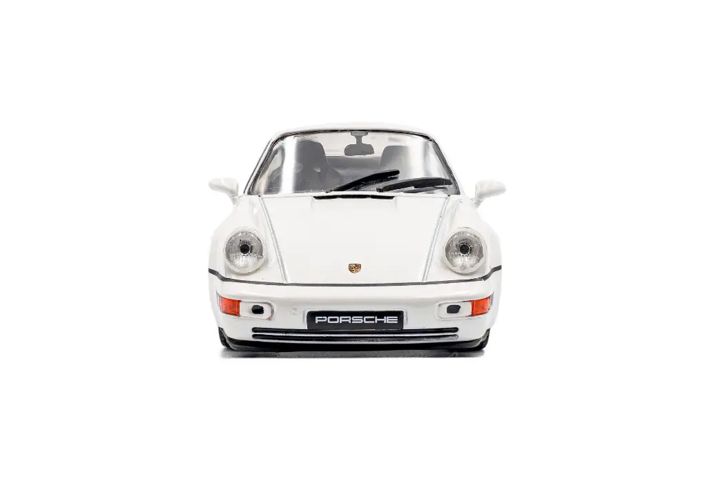s4316902-porsche-911-964-rs-3-8-grand-prix-white-1994-06.webp