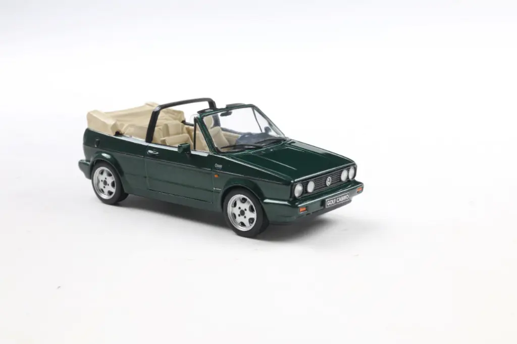 1-43-volkswagen-golf-cabrio-classic-line-classic-green-1992-07.webp