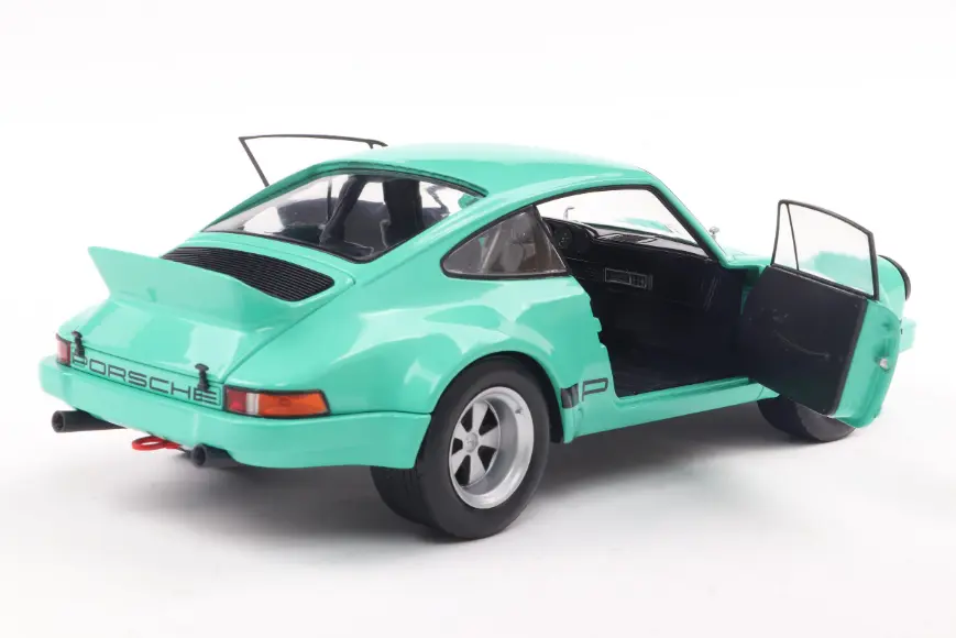 s1810705-porsche-911-iroc-mint-green-1974-11.webp