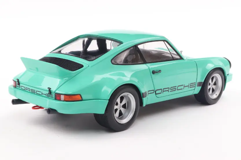 s1810705-porsche-911-iroc-mint-green-1974-05.webp