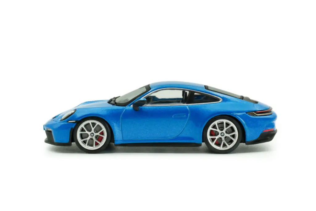 porsche-911-992-gt3-touring-south-sea-blue-metallic-2023-02.webp