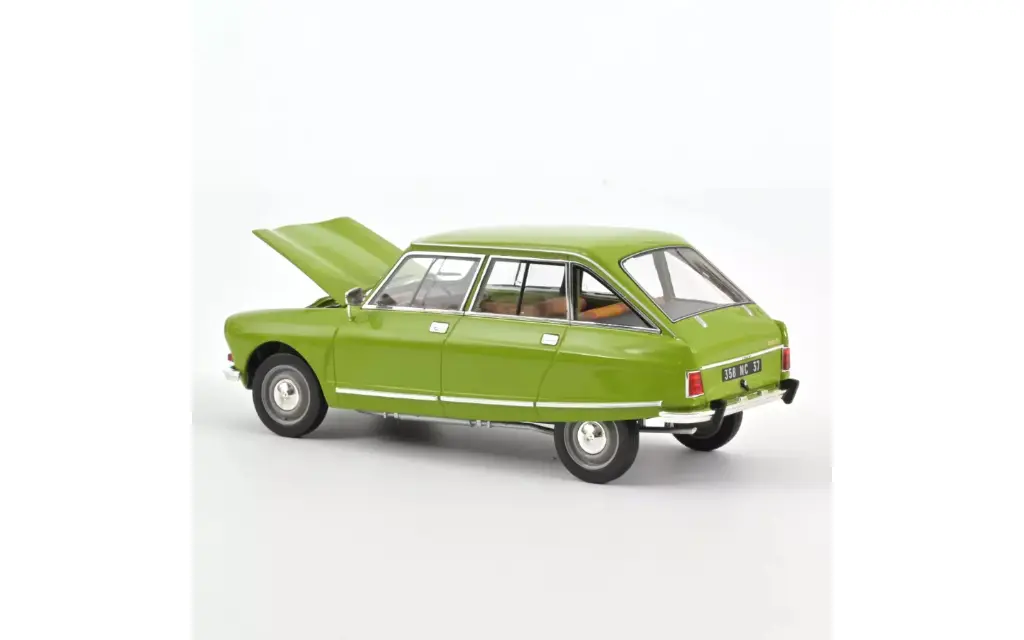 citroen-ami-8-club-1969-iris-vert-1-18 (4).webp