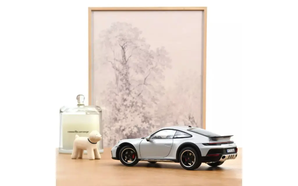 porsche-911-dakar-2023-gris-glace-metallise-1-18 (3).webp