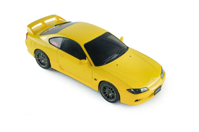 s1812206-nissan-silvia-s15-spec-r-aero-lightning-yellow-1999-08-770x513.webp
