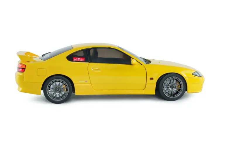 s1812206-nissan-silvia-s15-spec-r-aero-lightning-yellow-1999-05-770x513.webp