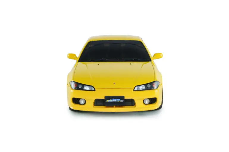 s1812206-nissan-silvia-s15-spec-r-aero-lightning-yellow-1999-07-770x513.webp