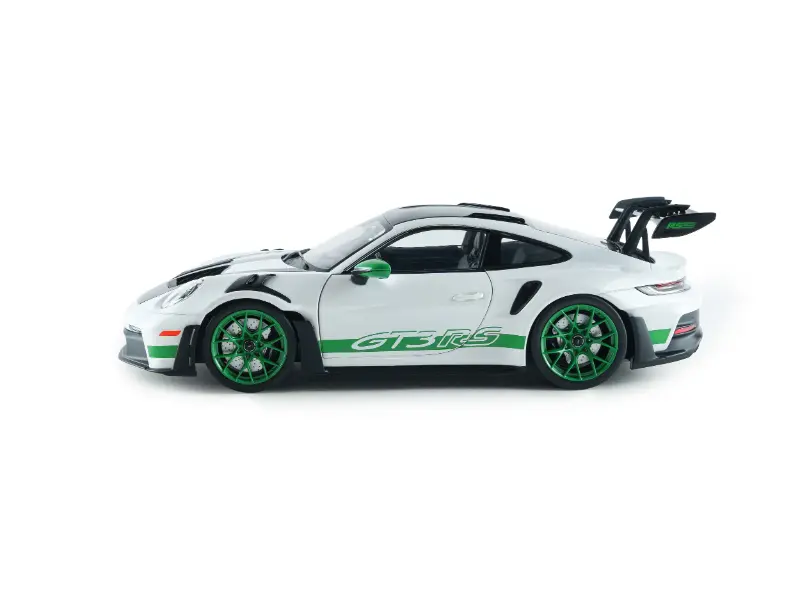s1812107-porsche-911-gt3-rs-tribute-to-carrera-rs-package-2024-02.webp