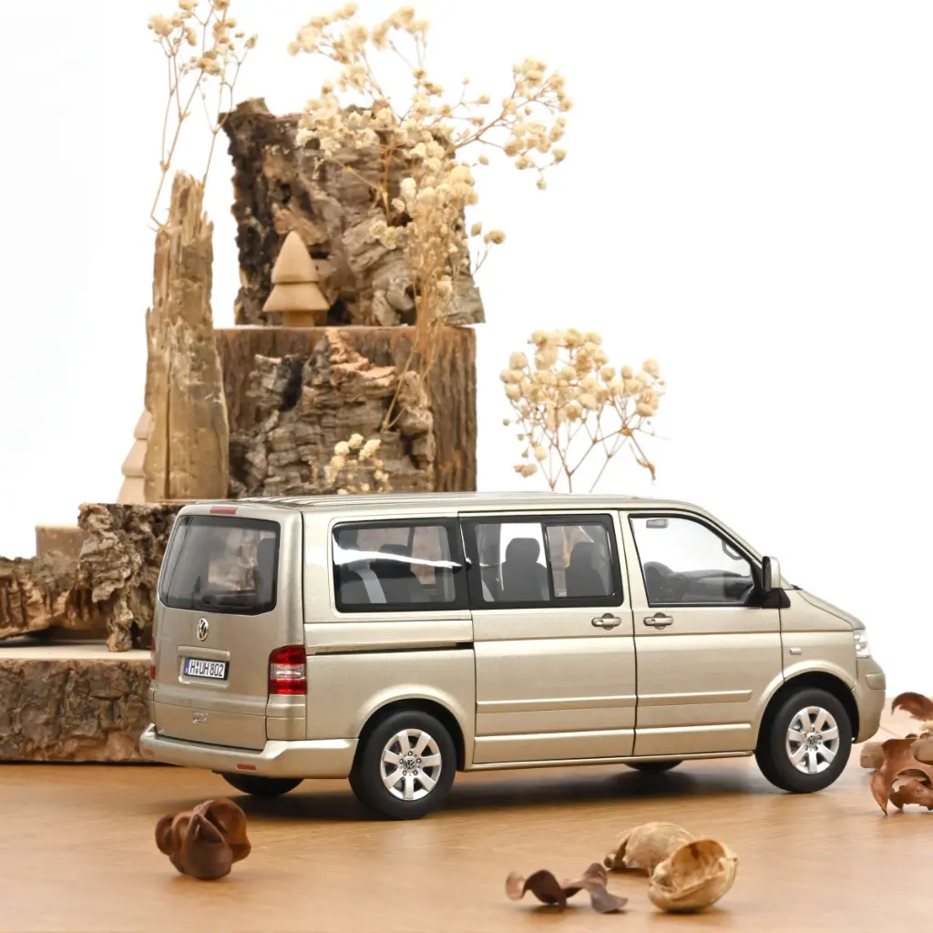 vw-multivan-2003-beige-wheat-metallise-1-18 (7).webp
