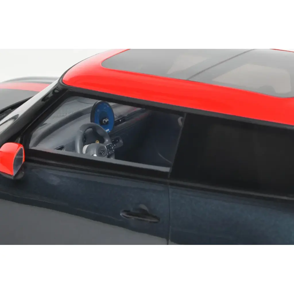 mini-cooper-jcw-legend-grey-2024 (7).webp
