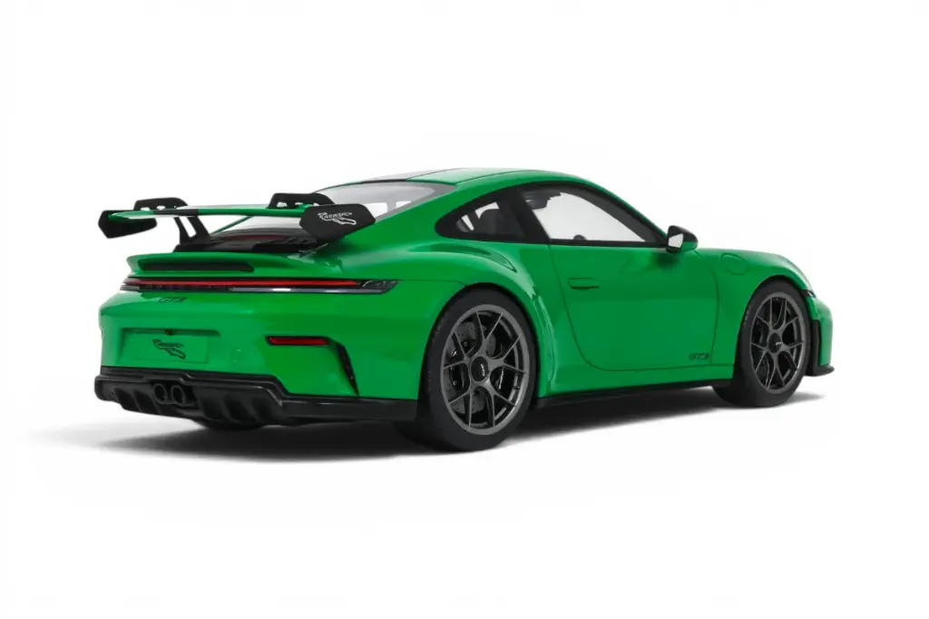 gt576-porsche-911-gt3-python-green-2.webp