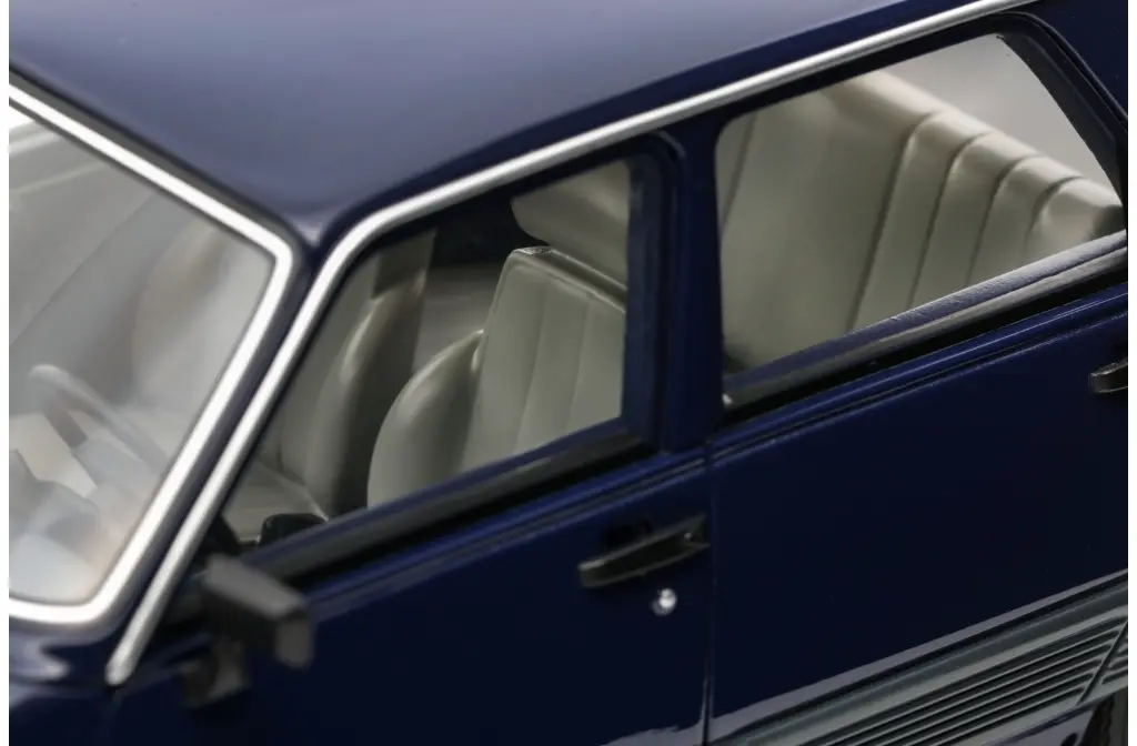 renault-5-gtl-blue-roi-1984 (6).webp